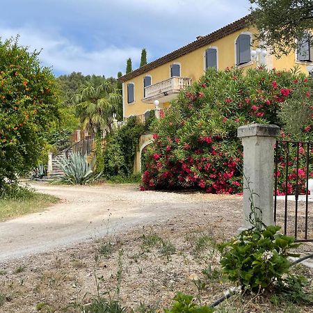 Hotel Bastide Du Defends à Pertuis Extérieur photo