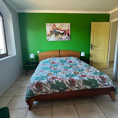 Hotel Bastide Du Defends à Pertuis Extérieur photo
