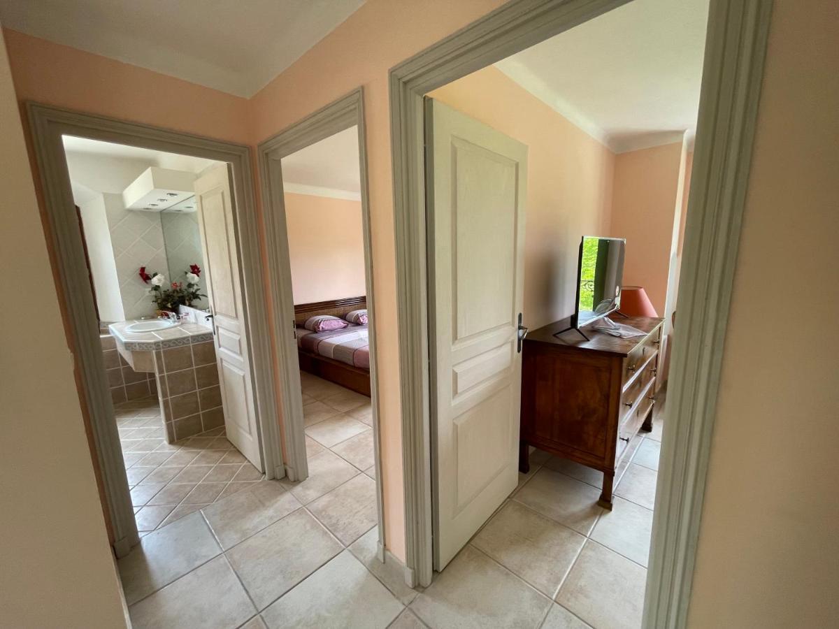 Hotel Bastide Du Defends à Pertuis Extérieur photo