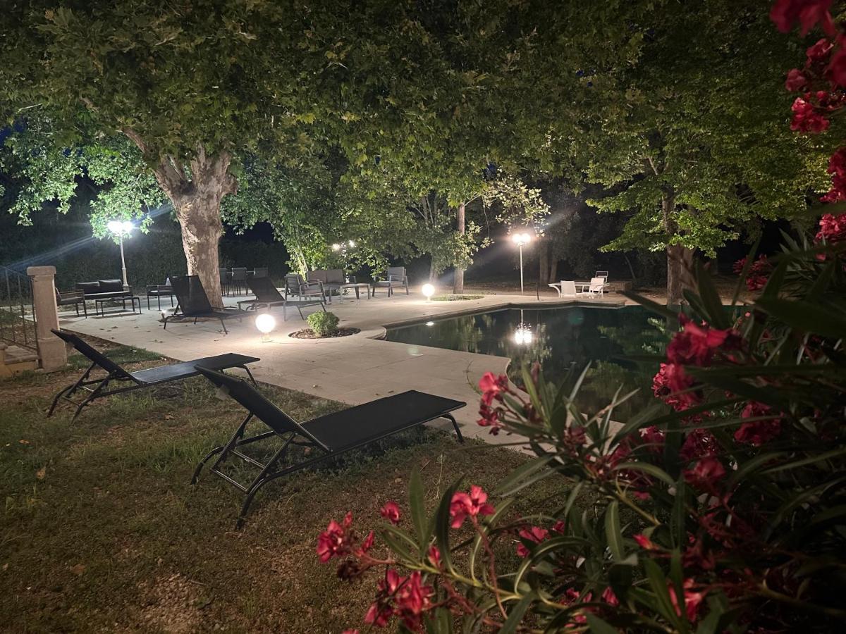 Hotel Bastide Du Defends à Pertuis Extérieur photo